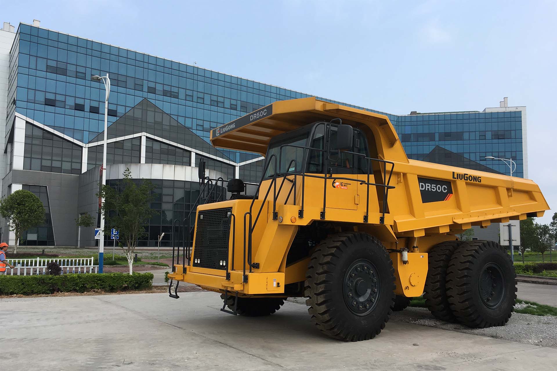 LiuGong CLG DR50C: обзор самосвала<